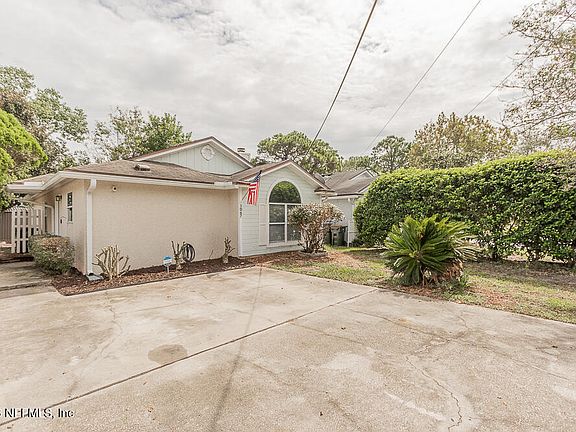5th image of 1067 Hibiscus St