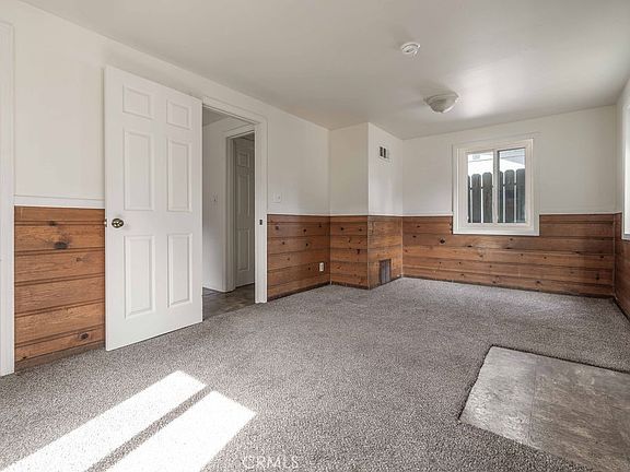 5th image of 1031 W Aeroplane Blvd