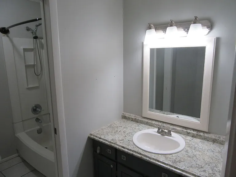 1113 Arthur Ave — Photo 13