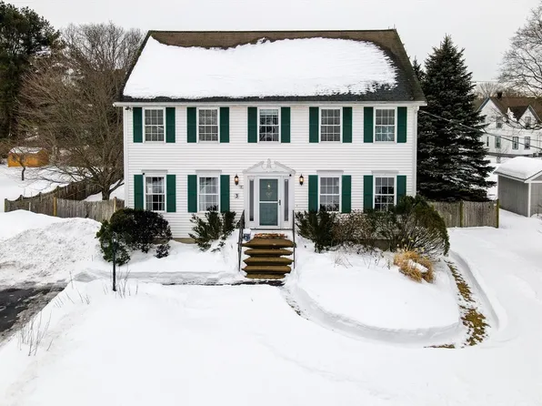 3 Molloy Rd, Wilmington, MA 01887