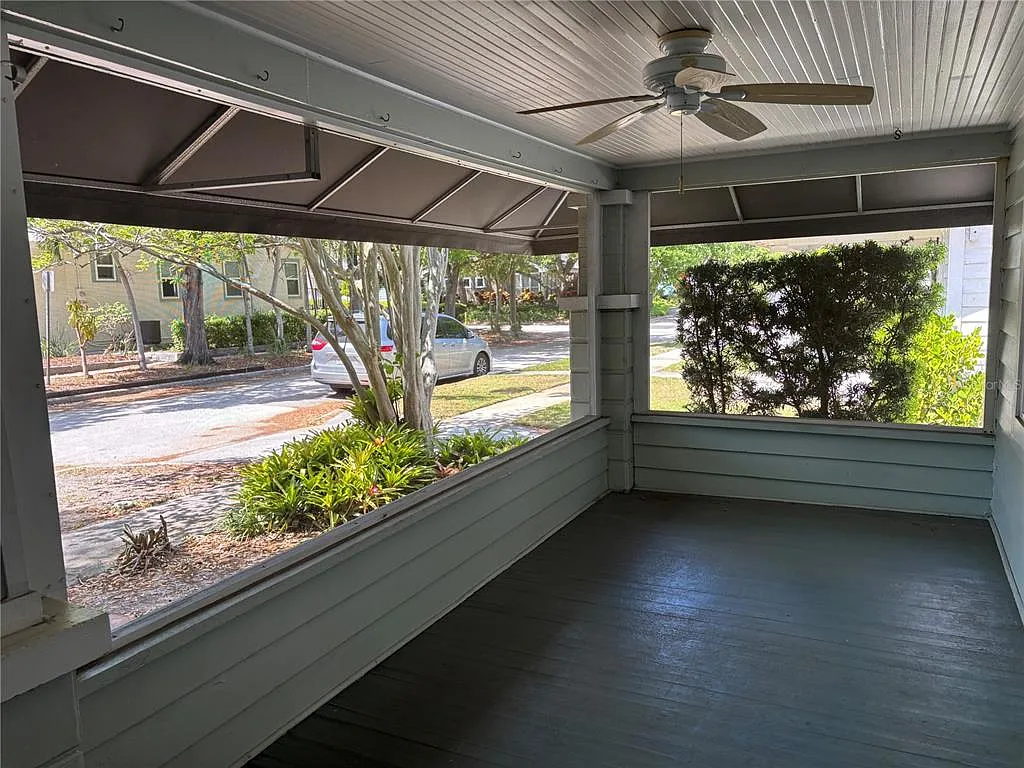 2 bed, 1.5 bath, 728 sqft, $2,475 — Photo 2