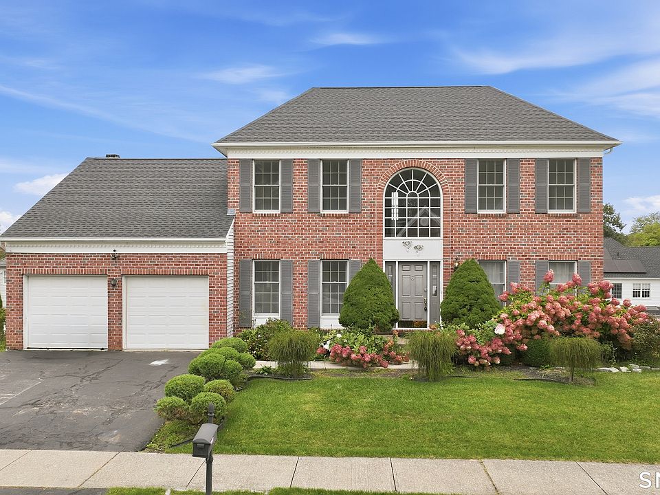 1st image of 6 Ashley Court