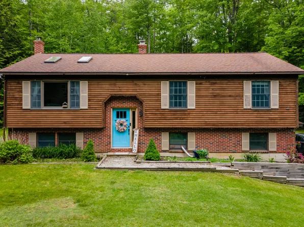 3402 Middle Road, Sidney, ME 04330