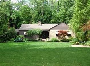 96 S Meadowcroft Dr, Akron, OH 44313