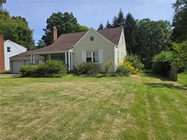 4047 Arden Blvd, Youngstown, OH 44511