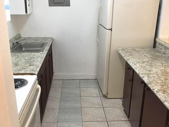 2nd image of 13725 NE 3rd Ct #P08