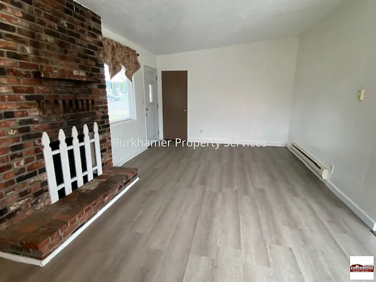 1315 W Young St — Photo 6