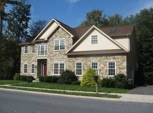 26 Tall Oaks Dr, Pottsville, PA 17901