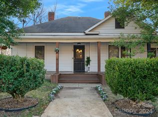 14 Pine Grove Ave, Asheville City, NC 28801