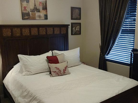 4th image of 8855 W Dahlia Dr