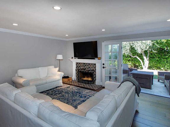 5th image of 1082 Galesmore Ct