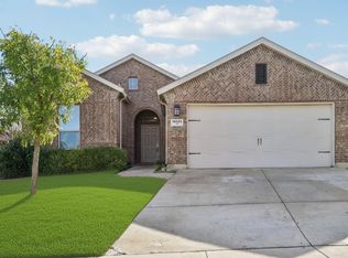 10433 Unity Dr, Fort Worth, TX 76108