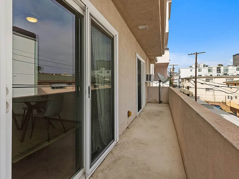 11836 Mayfield Ave #9 — Photo 20