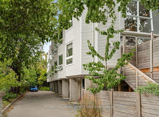 47 Ontario St #A, Ottawa, ON K1K 1L1