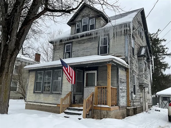 956 Main St, Locke, NY 13092