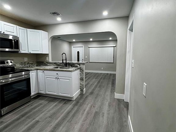 5th image of 6137 Dewey St #6137