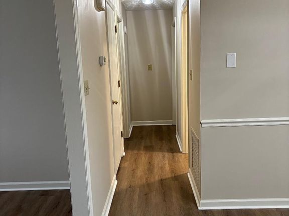 3rd image of 1634 Shady Knoll Ave APT B