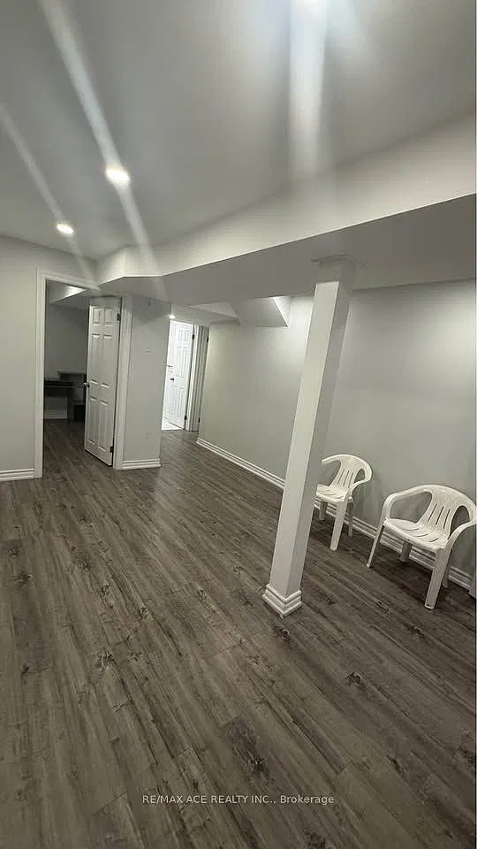 2 bed, $1,695 — Photo 2