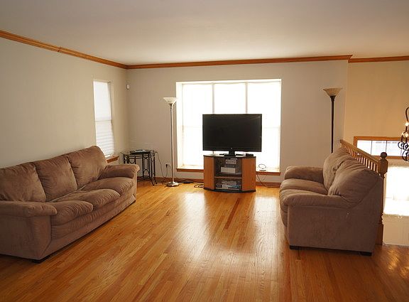 2nd image of 18817 S Vanderbilt Dr