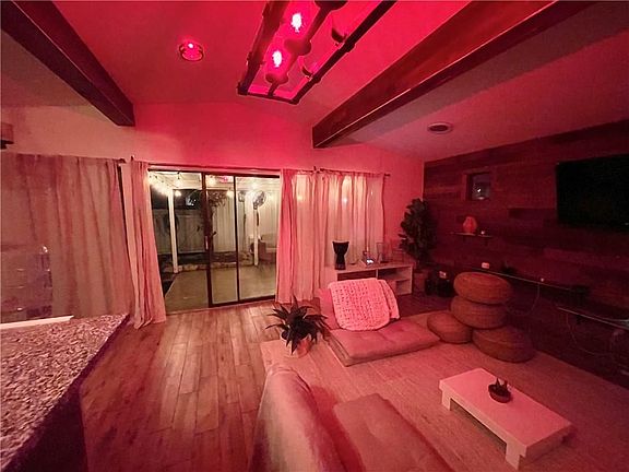 3rd image of 2402 Jarratt Ave #A