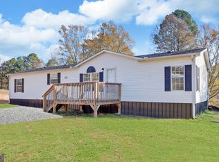 1241 W Currahee St, Toccoa, GA 30577