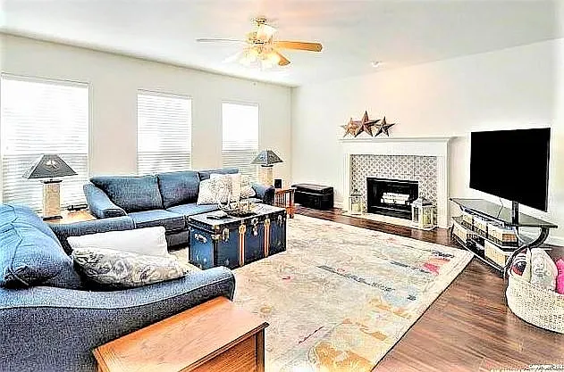 1060 Maltese Ln — Photo 11