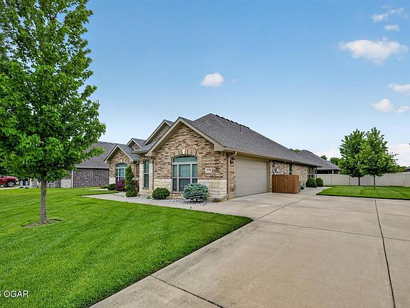 3rd image of 1734 Kent Dr