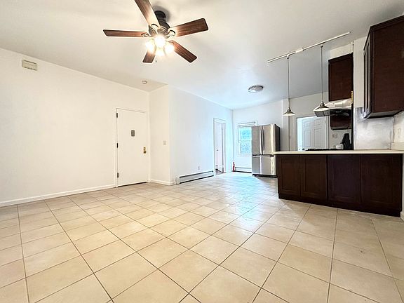 2nd image of 937 Manhattan Ave #4