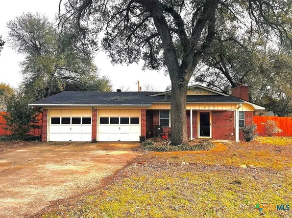 507 E Avenue G, Rosebud, TX 76570