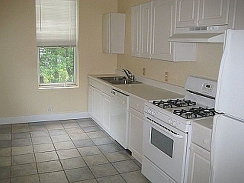 1st image of 2919A Wisconsin Ave