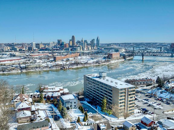 5th image of 300 View Pl