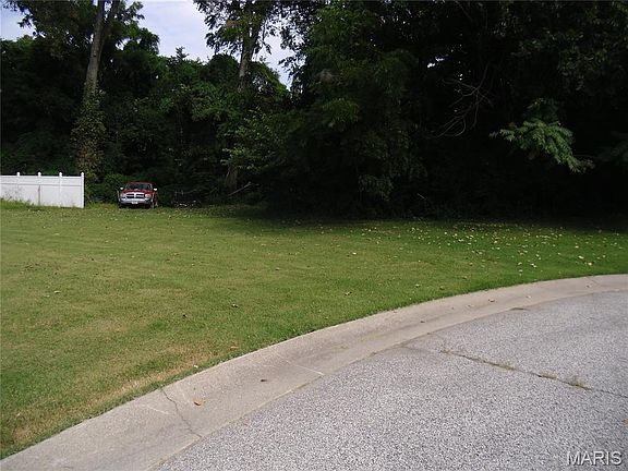 2nd image of 83 Montclair Dr