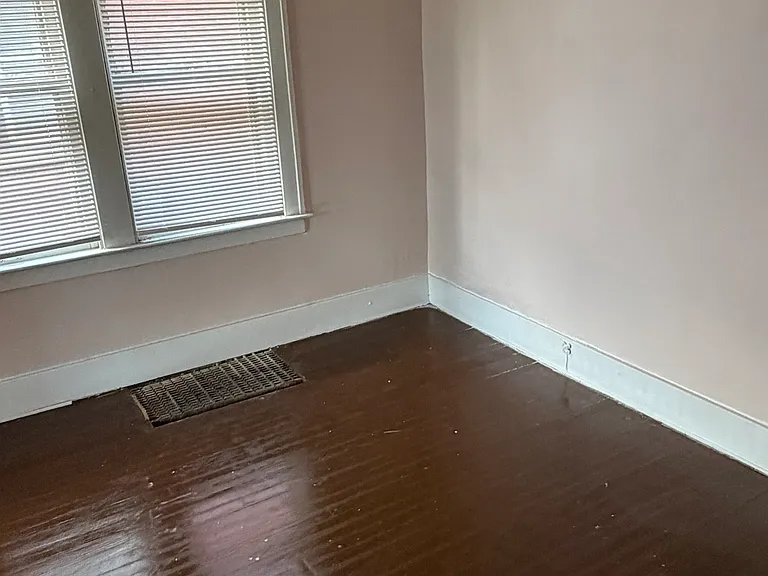 12238 Washburn Ave — Photo 3