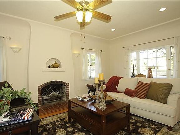 5th image of 2190 Loma Vista St