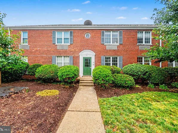 211 E Glebe Rd APT D, Alexandria, VA 22305