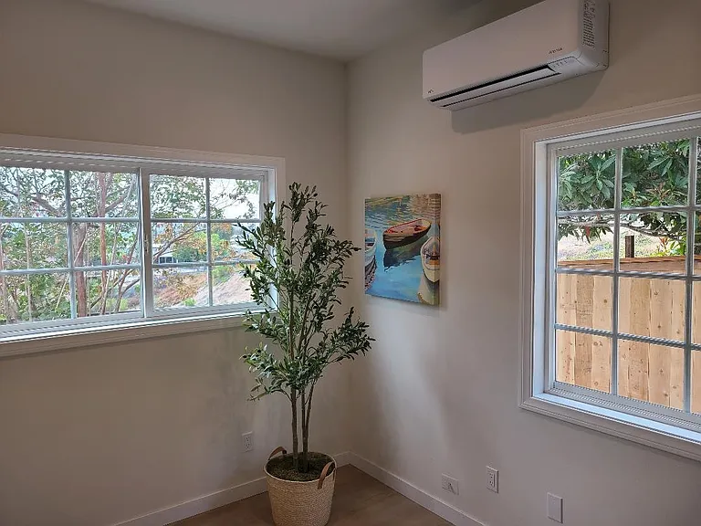 1162 Hacienda Dr — Photo 4