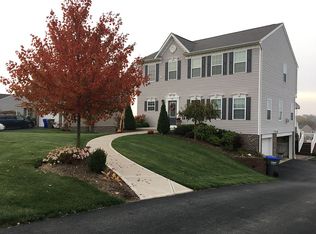 114 Naughton Cir, Evans City, PA 16033