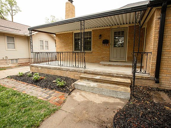 5th image of 709 E 1st St