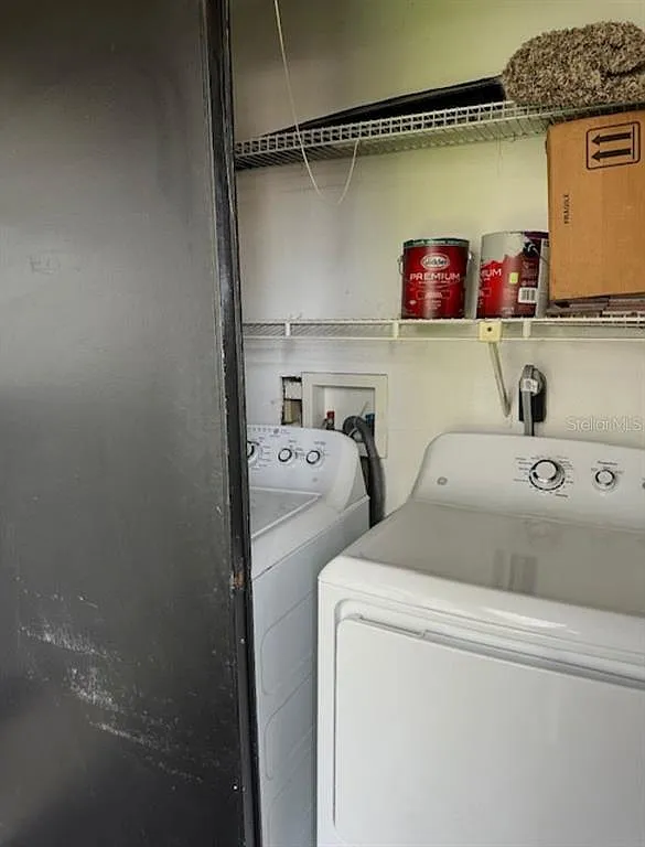 2 bed, 2.0 bath, 912 sqft, $1,550 — Photo 3