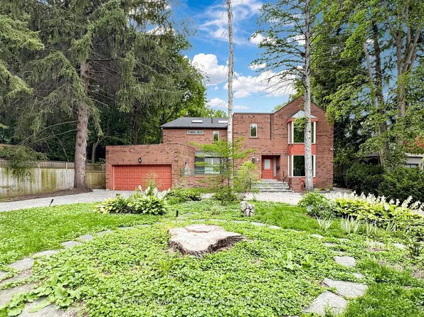 40 Donino Ave, Toronto, ON M4N 2W7