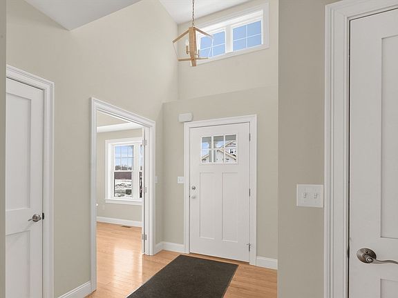 2nd image of 51 Sophia Dr