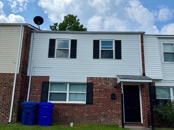 3233 Saxon Pl, Virginia Beach, VA 23453