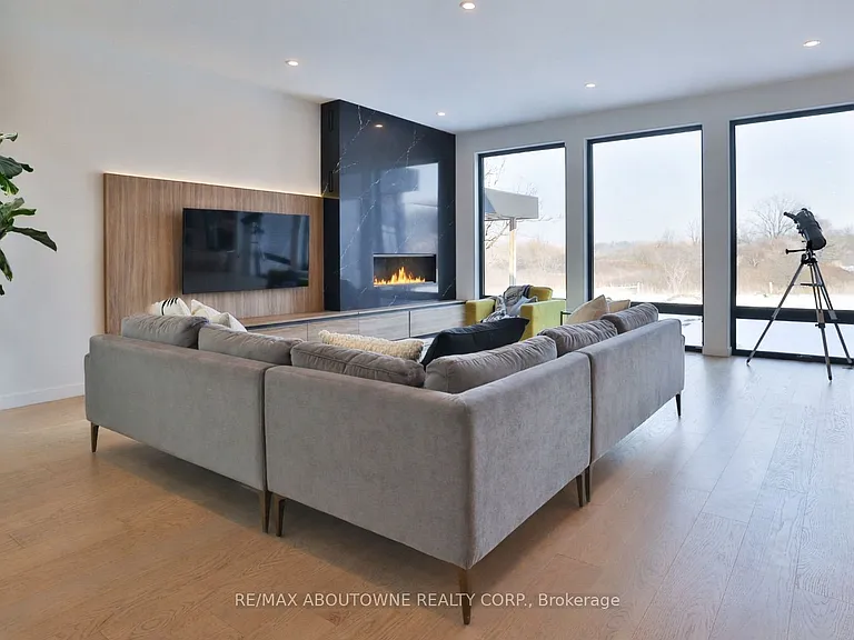 70 Upper Mount Albion Rd — Photo 10