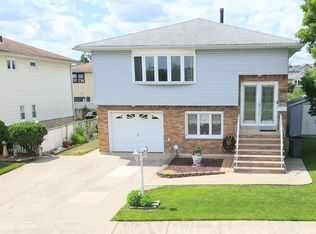 1033 Park Dr, Secaucus, NJ 07094