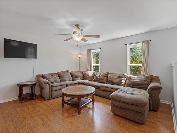 4th image of 2862 Silver Leaf Dr