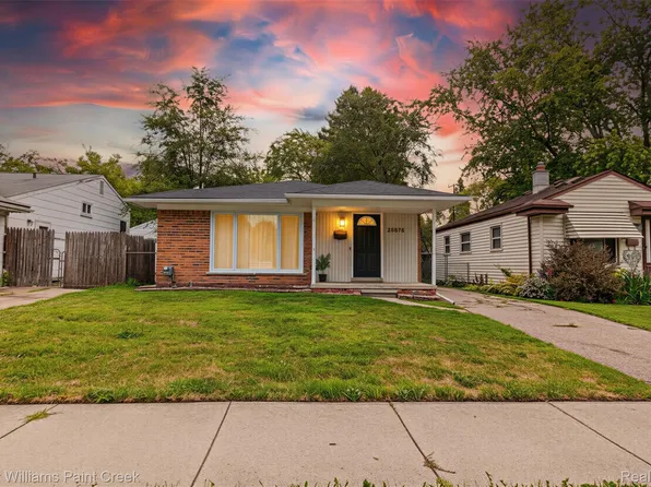 24876 Dale Ave, Eastpointe, MI 48021