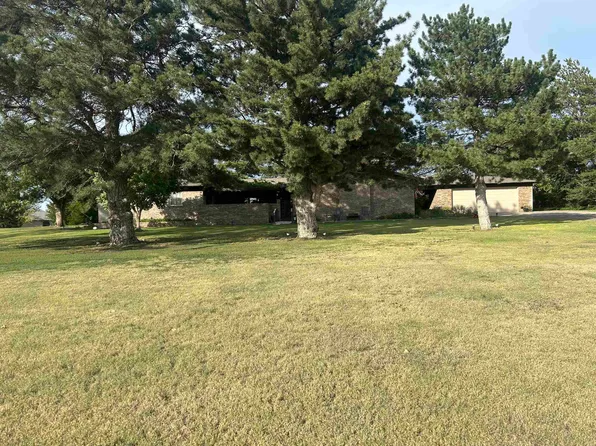 5212 Memory Ln, Guymon, OK 73942