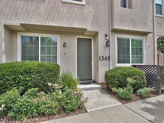 2nd image of 1345 Incline Dr Unit 2