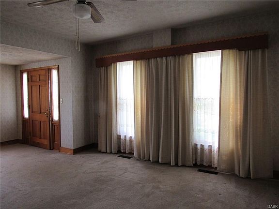 5th image of 21 Homeview Dr