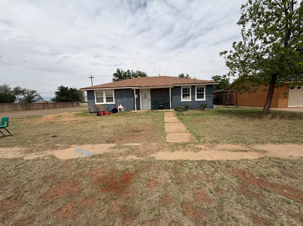 1101 E Reppto St, Brownfield, TX 79316